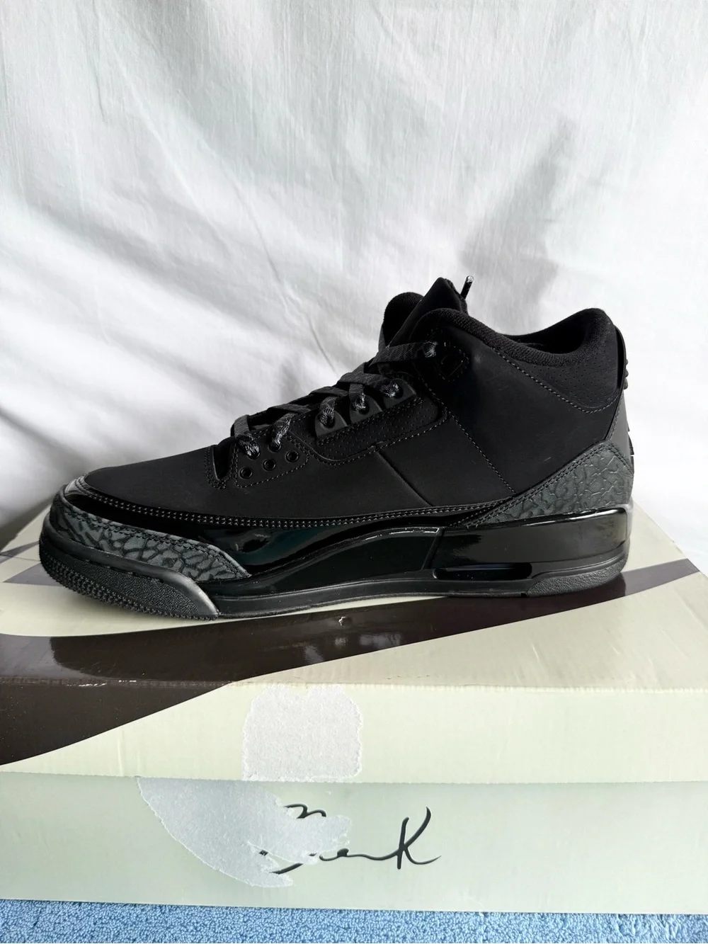 AUTHENTIC Jordan 3 Retro Black Cat size 10.5 CT8532-001 2025 VNDS